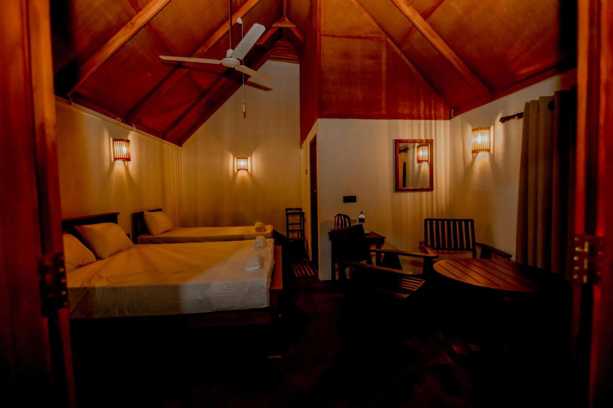 The Rainforest Hideaway Денияйя Экстерьер фото