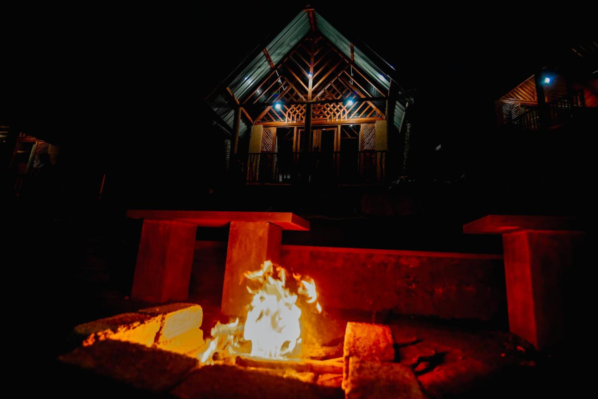 The Rainforest Hideaway Денияйя Экстерьер фото