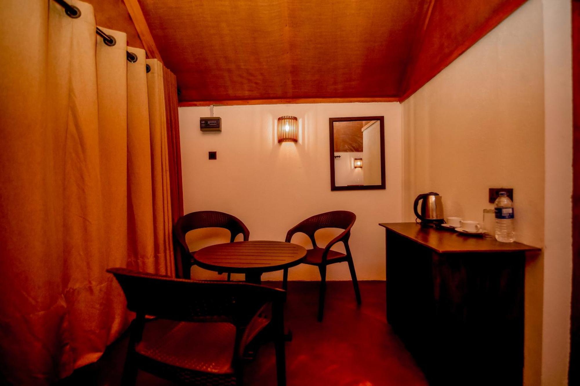 The Rainforest Hideaway Денияйя Экстерьер фото
